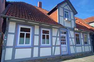 Fallersleben - Schöne Dachgeschoss-Wohnung im Fachwerkhaus in zentraler Lage