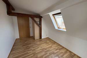 Kompaktes Apartment in Ulm: 1-Zimmer-Wohnung im Dachgeschoss – Die vollständige Adresse der Immobilie erhältst du vom Anbieter., 89077 Weststadt, Ulm – Vorschaubild 2