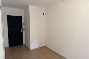 Lichterfelde West - bezugsfreie, modernisierte 2-Zimmer-Wohnung mit Süd-Balkon und Tiefgaragenplatz – Die vollständige Adresse der Immobilie erhältst du vom Anbieter., 12203 Lichterfelde, Berlin – Vorschaubild 16