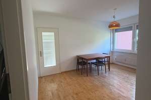 Viel Platz für den Alltag in dieser 5-Zimmer-Wohnung in München mit Tiefgarage  – Allgäuer Straße 106, 81475 Fürstenried-West, München – Vorschaubild 12