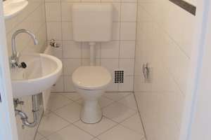 3-Zi.Whg, D-Unterbilk, renoviert, Parkett, großzügige Wohnküche, Balkon, 4.Etage ohne Aufzug – 40219 Unterbilk, Düsseldorf – Vorschaubild 5