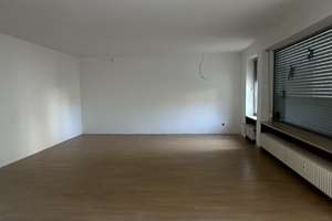 großzügiger Bungalow, 4-Zi. inkl. Gartenmitnutzung, Einbauküche / 4 Jahre befristet / WG geeignet – Argelsriederstraße 65, 81475 Fürstenried-West, München – Vorschaubild 5