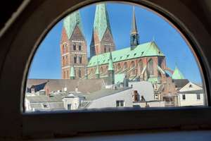 Perfekte 4er-WG: kernsanierte 4,5 Zi DG-Wohnung in Altstadtbestlage mit phantastischem Ausblick 