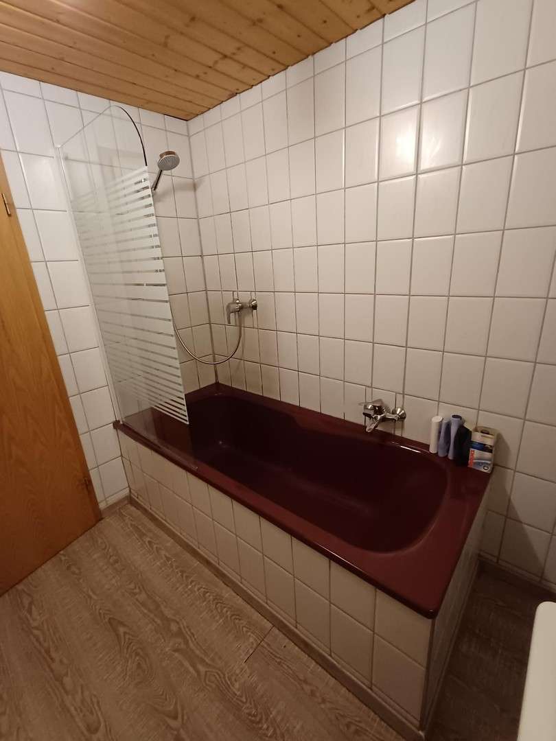 Immobilie in Gütenbach - Wohnen, wo andere Urlaub machen - Einfamilienhaus in traumhafter Schwarzwaldlage. - Bild 3