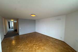 Großzügige 4,5 Zimmer-Wohnung mit Balkon in Herzen von Degerloch zum reinen Objektpreis (Erbpacht) – Die vollständige Adresse der Immobilie erhältst du vom Anbieter., 70597 Degerloch (Ortsteil), Stuttgart – Vorschaubild 3