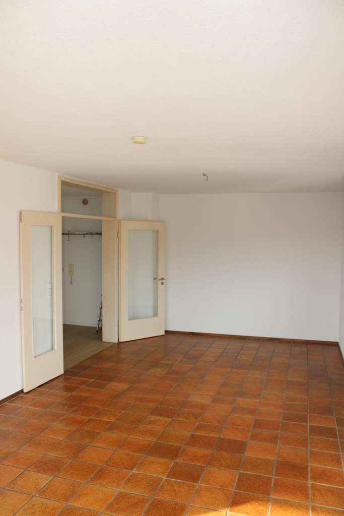 Immobilie in Weil am Rhein - Großzügige 3 Zimmer Wohnung mit wunderschöner Aussicht! - Bild 1