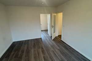Attraktive 3-Zimmer-Wohnung mit Tageslichtbad! – Bronkhorststr. 106, 47137 Obermeiderich, Duisburg – Vorschaubild 1