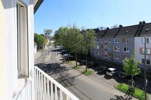 Charmante 3,5-Raum-Etagenwohnung mit Loggia, zentral in Essen-Borbeck – Die vollständige Adresse der Immobilie erhältst du vom Anbieter., 45355 Borbeck-Mitte, Essen – Vorschaubild 8