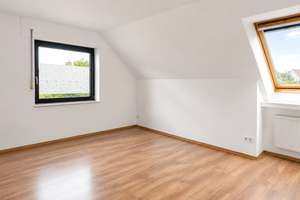 Provisionsfrei! Großzügige 4-Zimmer-Dachgeschosswohnung in Ibbenbüren zur Miete – Die vollständige Adresse der Immobilie erhältst du vom Anbieter., 49477 Ibbenbüren – Vorschaubild 3