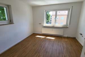 Renovierte 2-Zimmerwohnung mit Wohnküche in Oberhausen zu vermieten – Eichenhofstraße 21, 86154 Oberhausen-Nord, Augsburg – Vorschaubild 4