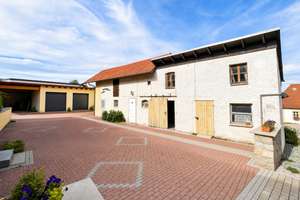 Einfamilienhaus mit großem Grundstück, Garten, vier Garagen und Nebengebäuden in Theres-Buch bei Haß – 97531 Theres – Vorschaubild 5