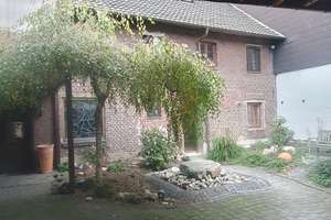 Wunderschönes Apartment in ehemaligem Bauernhof mit Innenhof in MG, Lürrip, teilmöbliert