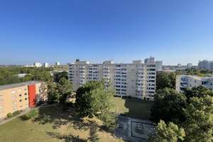 4-Zimmer-Wohnung im obersten Stockwerk – Südloggia mit "Alpenblick" | Nähe BMW & FIZ | 91 m² – Eduard-Spranger-Str. 18, 80935 Lerchenau-Ost, München – Vorschaubild 9
