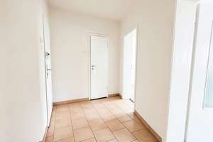 Helle 3,5-Zimmer-Wohnung mit Garage, Kellerraum und Dachboden-Stauraum – Die vollständige Adresse der Immobilie erhältst du vom Anbieter., 45143 Altendorf, Essen – Vorschaubild 4