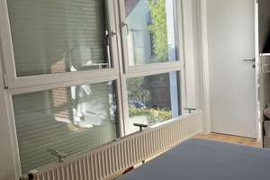 Möbliertes modernes 6,5-Zimmer Haus mit hellem Wohnzimmer , tolle Terrasse und Einbauküche – 71229 Leonberg – Vorschaubild 35