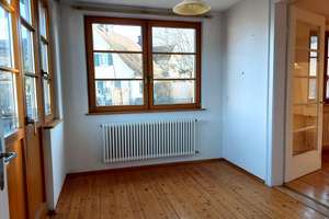 Freistehendes, grosses Einfamilienhaus, Ausbaufähig, Grundstück in zentraler Lage. – Die vollständige Adresse der Immobilie erhältst du vom Anbieter., 88361 Altshausen – Vorschaubild 7
