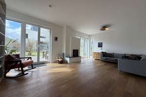 Modernes Einfamilienhaus mit Garten in Wannsee zu vermieten