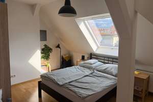 3-Zimmer-Dachgeschosswohnung mit Balkon in München-Moosach – Andernacher Straße 40, 80993 Alt-Moosach, München – Vorschaubild 3