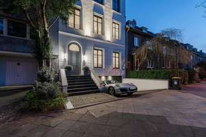 Exklusive Stadtvilla in Oberkassel – Ein Wohnjuwel in bester Lage – Die vollständige Adresse der Immobilie erhältst du vom Anbieter., 40545 Oberkassel, Düsseldorf – Vorschaubild 2