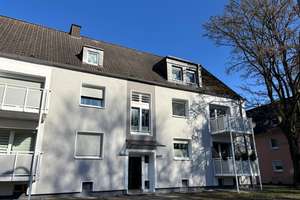 Bezusgfertige 3-Zimmer Wohnung in frisch modernisiertem Gebäude in bevorzugter Lage