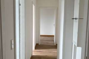 Renovierte helle 2 Zi-Wohnung mit großzügigem Grundriss in ruhiger Lage der Altstadt Lenneps – Gänsemarkt 17, 42897 Lennep Altstadt, Remscheid – Vorschaubild 4