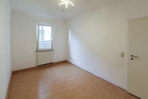 Sofort bezugsfrei: Großzügige 3-Zimmer-Wohnung mit viel Platz zum Entfalten in Stuttgart-Münster – Die vollständige Adresse der Immobilie erhältst du vom Anbieter., 70376 Münster, Stuttgart – Vorschaubild 2