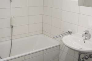 Frische Luft inklusive: Deine neue 3-Zimmer-Wohnung mit Balkon in Ingolstadt – Rheinbergerstr. 23, 85057 Nordwest, Ingolstadt – Vorschaubild 4