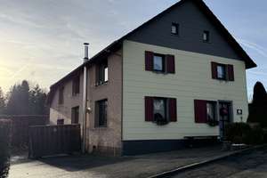Freistehendes Einfamilienhaus mit 120m² zur Miete in Monschau – Reichensteiner Str. 53, 52156 Monschau – Vorschaubild 1