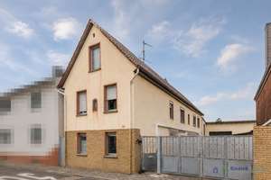 Einfamilienhaus mit Scheune und Hof - typisch Finthen, voller Möglichkeiten