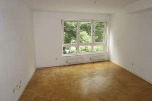 EXKLUSIV BILK NÄHE UNI HELL + RUHIG RENOVIERT KOMPLETT PARKETT DUSCHBAD TG-STELLPL. 1.OG / AUFZUG – Himmelgeister Straße 189, 40225 Flehe, Düsseldorf – Vorschaubild 2