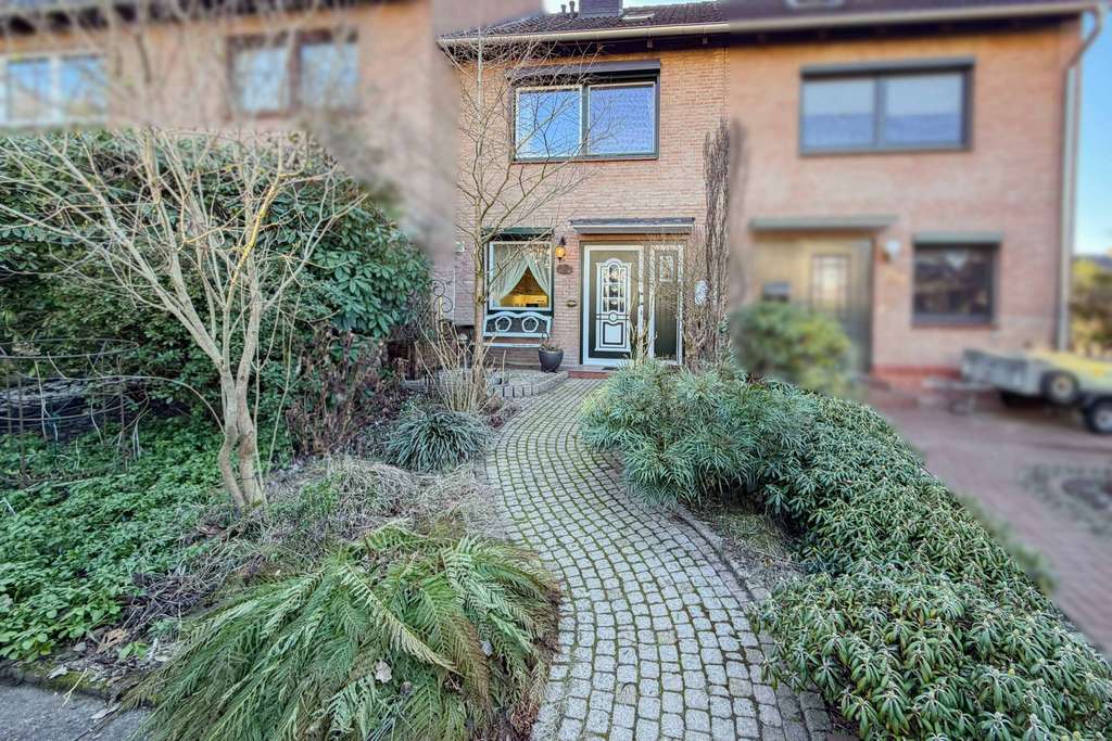 Immobilie in Neu Wulmstorf - Familiäres Reihenhaus in Vorstadtlage - Erbbaurecht - Bild 0