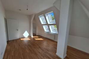 Einziehen und wohlfühlen - Dachausbau in ruhiger Lage - Sofort bezugsfrei – Kuckhoffstraße 68, 13156 Niederschönhausen, Berlin – Vorschaubild 6