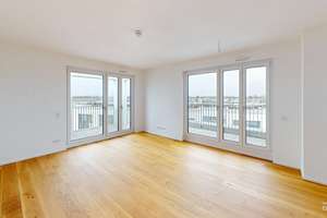 Große 3-Zimmer-Neubauwohnung mit Terrasse und Balkon