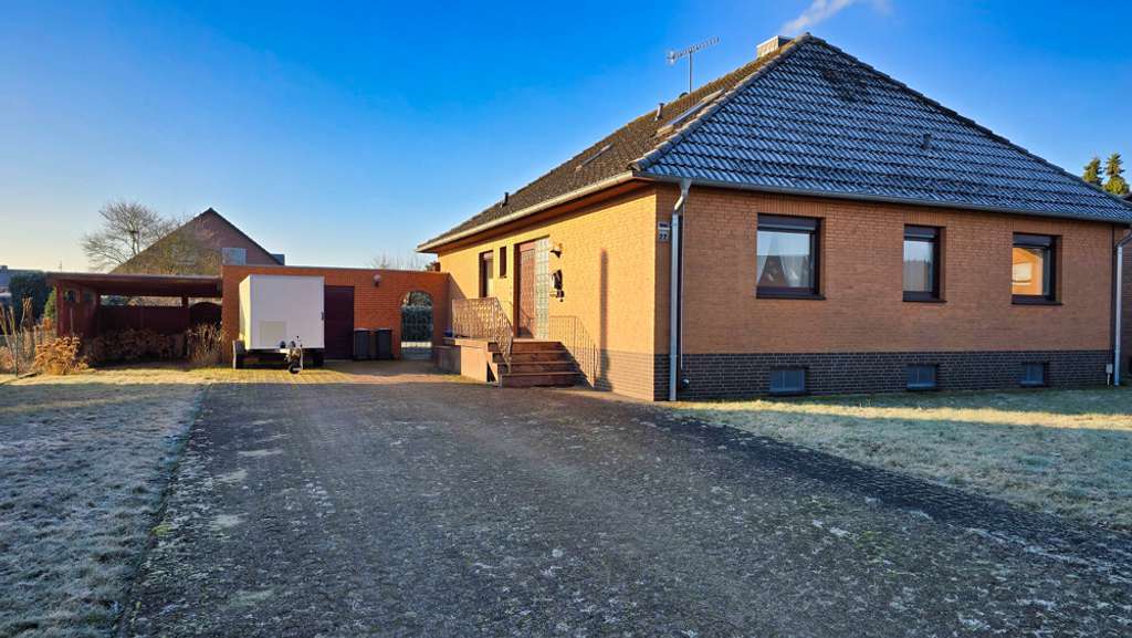 Immobilie in Wathlingen - Wohnklassiker für Familien: 201 m² Wohnfläche, modernisiertes Bad und großer Garten! - Bild 0