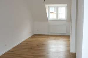 1-Raum-DG-Wohnung in Köln-Ehrenfeld – Simrockstraße 00, 50823 Ehrenfeld (Ortsteil), Köln – Vorschaubild 4