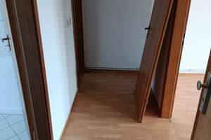 Abbestr. 44, renovierte 2-Zimmer-WE, großer Balkon, ruhige Grünlage – Abbestr. 44, 6217 Merseburg – Vorschaubild 4