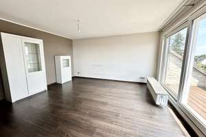 Attraktive 2-Zimmer-Dachgeschosswohnung mit Weitblick, Balkon und Klimaanlage in Solingen, ab sofort – Die vollständige Adresse der Immobilie erhältst du vom Anbieter., 42659 Burg/Höhscheid, Solingen – Vorschaubild 3