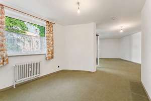 Wohnen nahe der Ahrensburger Innenstadt – 4 Zimmer, großer Balkon & Pkw-Stellplatz – Die vollständige Adresse der Immobilie erhältst du vom Anbieter., 22926 Ahrensburg – Vorschaubild 3