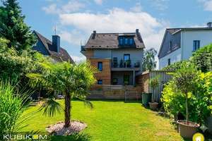 Liebevoll saniertes Einfamilienhaus mit vermieteter Einliegerwohnung. 178m². Einzugsfertig.