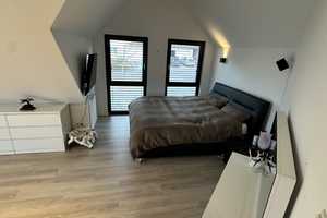 Familienfreundliches A+ Niedrigstenergiehaus in ruhigem und naturnahen Neubaugebiet! – Hirtenweg 6, 91463 Neustadt a.d. Aisch-Bad Windsheim (Kreis) – Vorschaubild 8