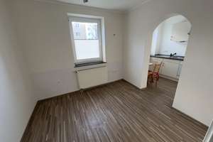 Stilvolle, modernisierte 2,5-Raum-Erdgeschosswohnung mit EBK in Oldenburg