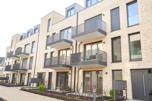 Eiken - Erstbezug: Dachgeschoss! Sonnendurchflutete 3-Zimmer-Wohnung am Park! Neubau! – Gneisenaustr. 12, 41061 Eicken, Mönchengladbach – Vorschaubild 2