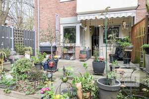 Lichtstarke 2 Zimmer-Wohnung mit Garten und Balkon!