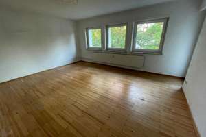 Wohnung mit Balkon in ruhigem Wohnquartier: Auf Wunsch mit Stellplatz! – Hans-Geiger-Str. 15, 91052 Rathenau, Erlangen – Vorschaubild 3
