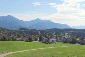 DHH in Vachendorf - Sonnige, zentrale Lage 600m² Grund, 168m² Wfl. - zu Fuß zu Schule & KiGa – 83377 Vachendorf – Vorschaubild 3
