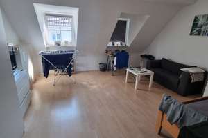 Zwei Zimmer, Wohnküche, (D/B)  + Mansardenzimmer in Krefeld Stadtmitte – Die vollständige Adresse der Immobilie erhältst du vom Anbieter., 47799 Cracau, Krefeld – Vorschaubild 2
