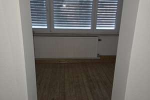 Frisch renovierte 2.5-Zimmer-Wohnung  – Die vollständige Adresse der Immobilie erhältst du vom Anbieter., 60437 Kalbach-Riedberg, Frankfurt am Main – Vorschaubild 4