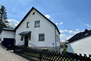Ein-/Zweifamilienhaus in Laaber