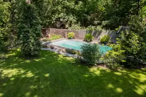 Großzügiges Einfamilienhaus mit Pool und Wellnessbereich in familienfreundlicher Lage – Berlin – Vorschaubild 9