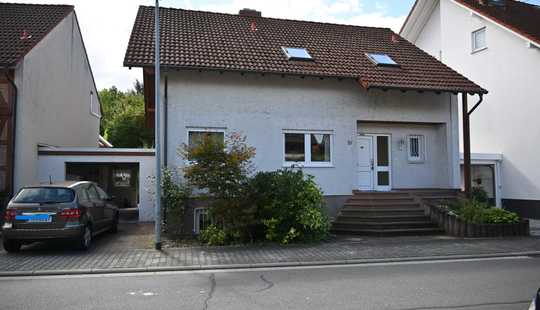 Bild von Freistehendes, sehr ansprechendes Einfamilienhaus mit Garage